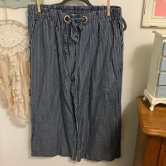 MICHAEL Michael Kors Pants - Michael Kors Cropped Blue‑White Striped Drawstring Pants Size M